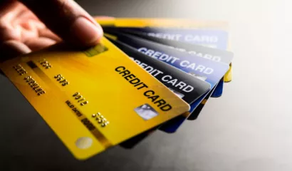 Как выбрать наиболее подходящую банковскую карту