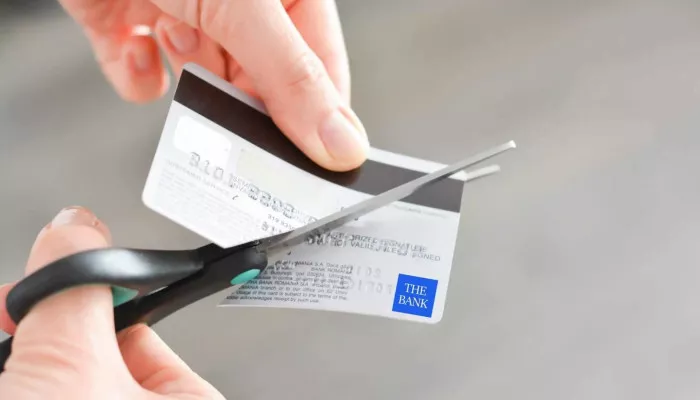 Банковская карта повреждена. Что делать?